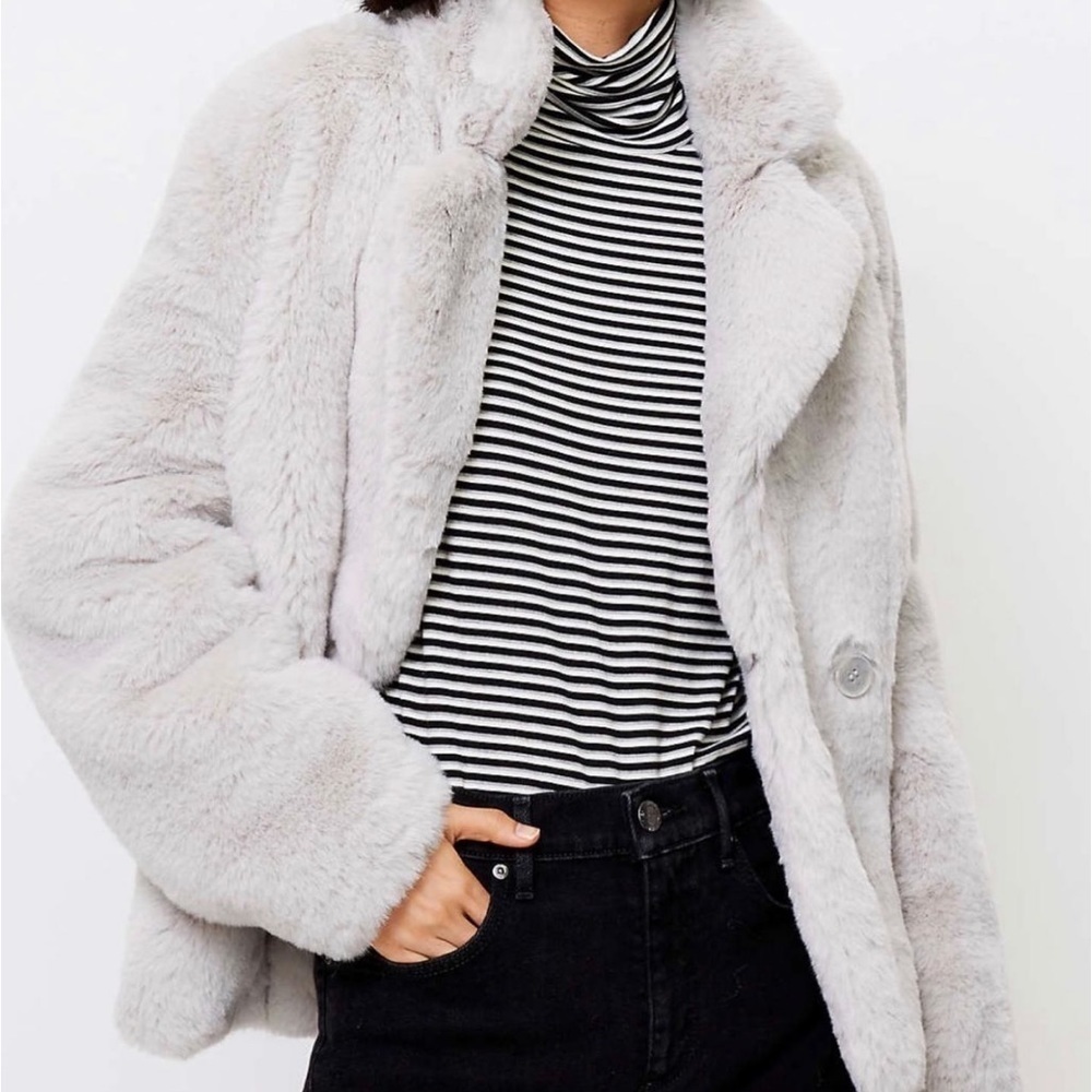NWT LOFT Short (& Soft) Faux Fur Coat
